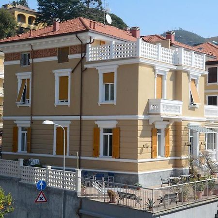 Hotel Ines Varazze Buitenkant foto