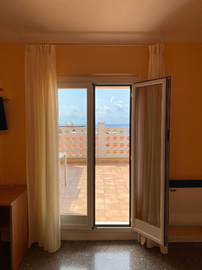 Hotel Ines Varazze Buitenkant foto