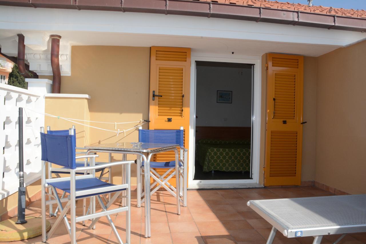 Hotel Ines Varazze Buitenkant foto